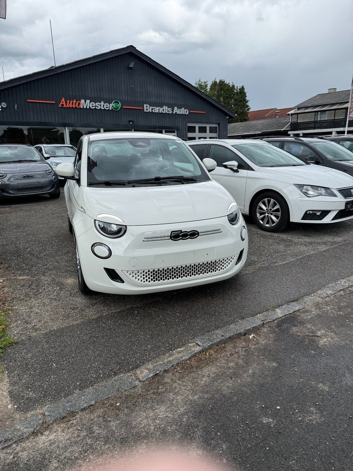 Fiat 500e 24 Action 3d