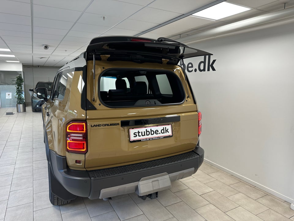 Toyota Land Cruiser 2,8 D-4D First Edition aut. 5d