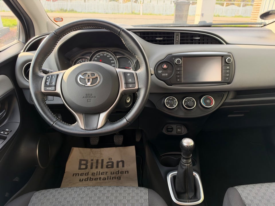 Toyota Yaris 1,3 VVT-i T2 5d
