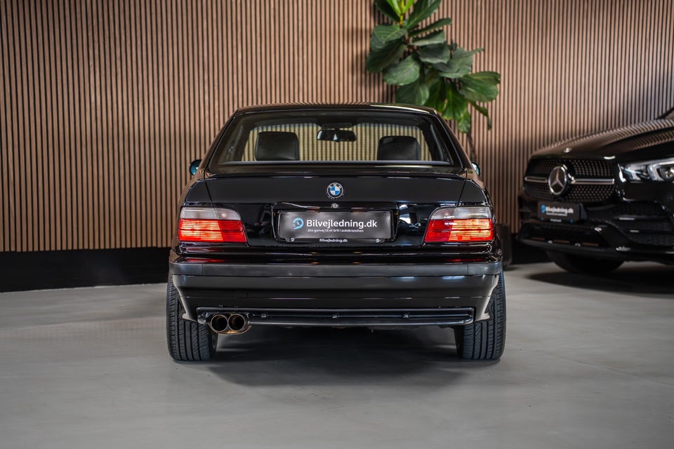 BMW 323i 2,5 Coupé 2d