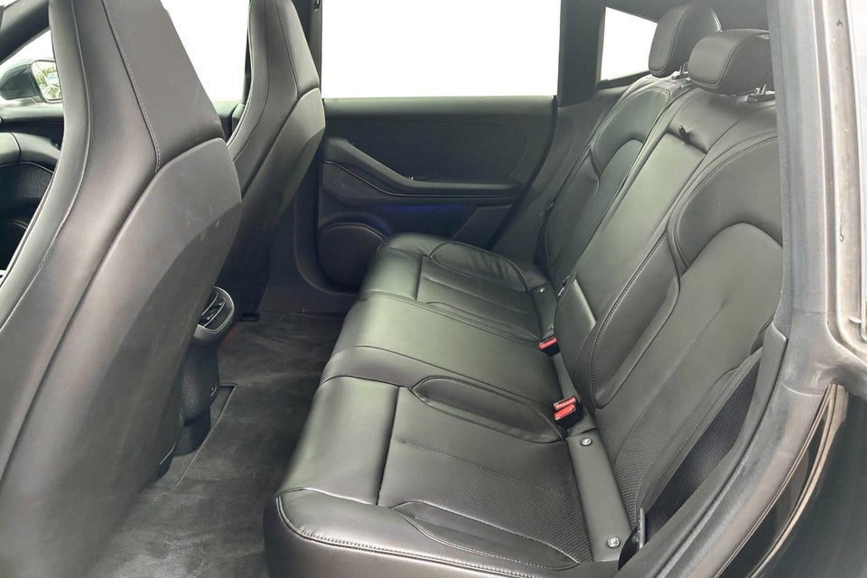 NIO ET5 75 Standard Range 4d