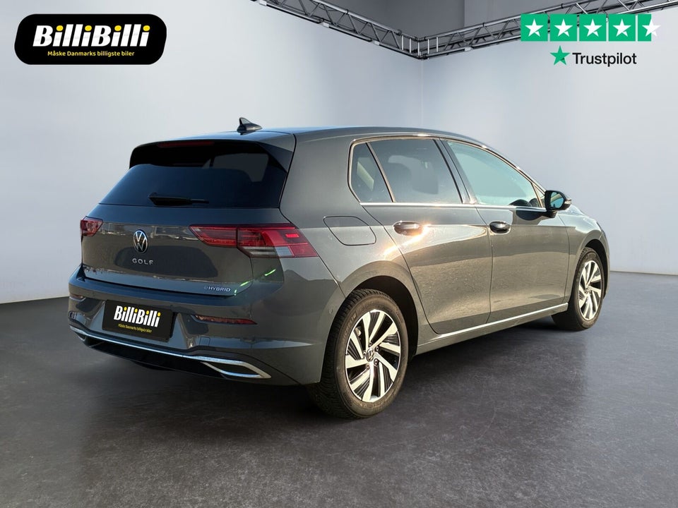 VW Golf VIII 1,4 eHybrid DSG 5d