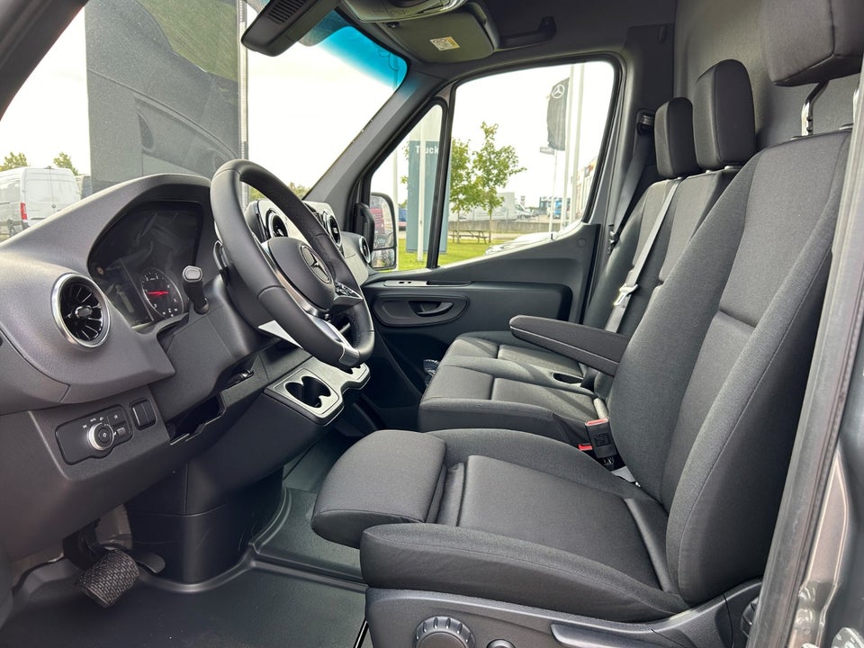 Mercedes Sprinter 317 2,0 CDi A2 Kassevogn aut. RWD