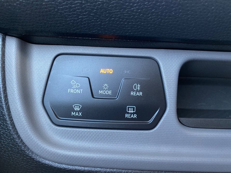 VW ID.Buzz 77 Style Van 5d