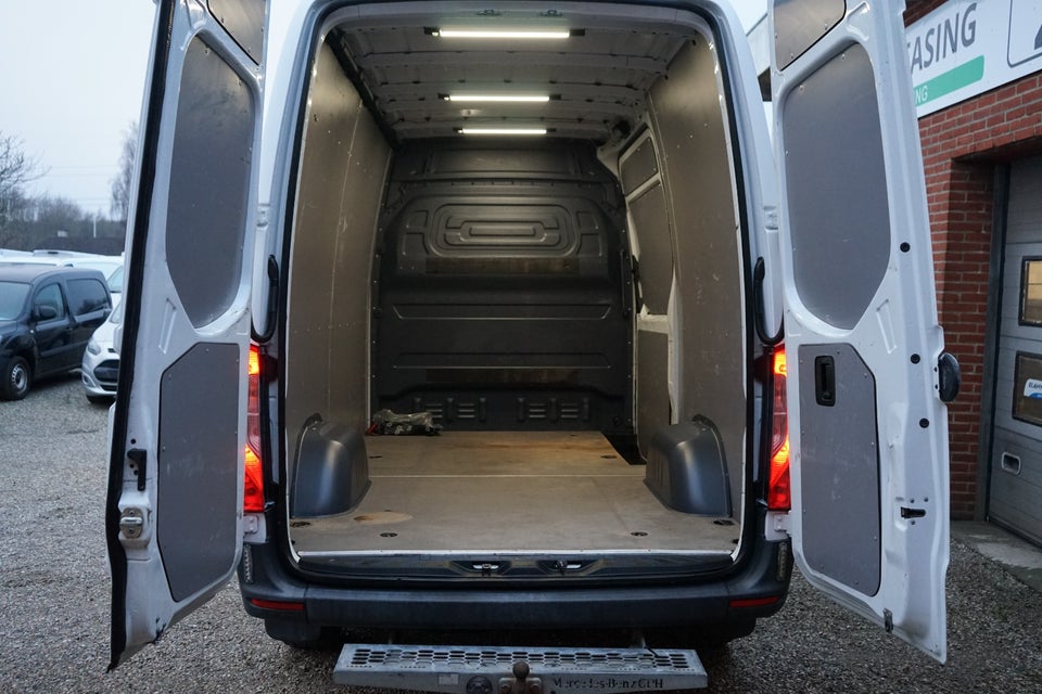 Mercedes Sprinter 317 2,0 CDi A2 Kassevogn aut. RWD
