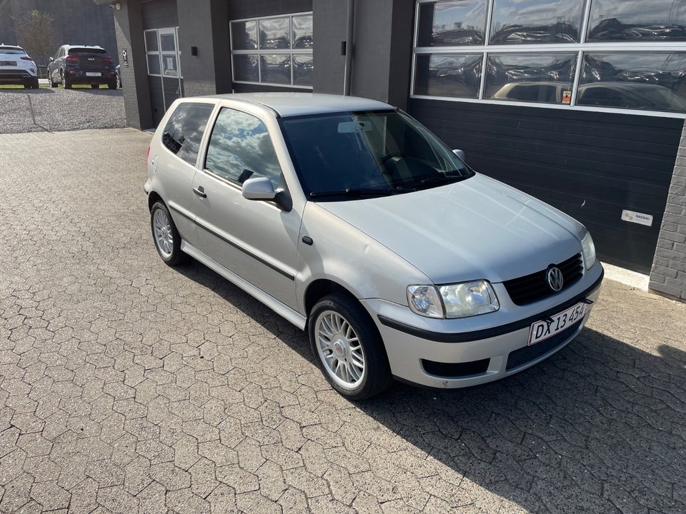VW Polo 1,4 16V Comfortline aut. 3d