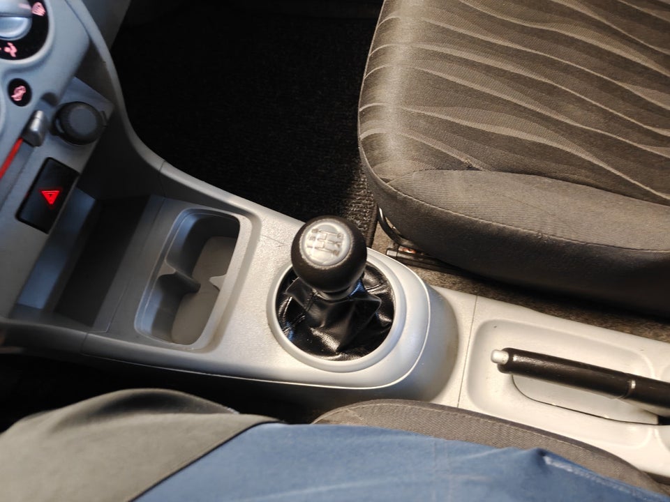 Nissan Pixo 1,0 Acenta 5d