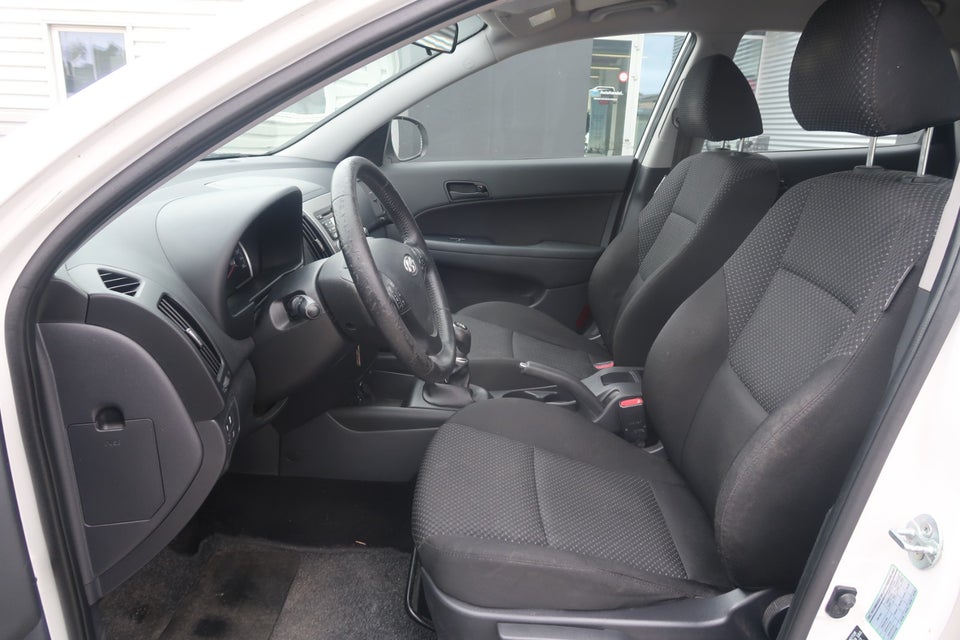 Hyundai i30 1,6 CRDi 90 Blue Drive 5d
