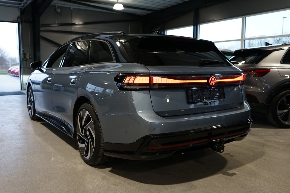 VW ID.7 86 Style S Tourer 5d