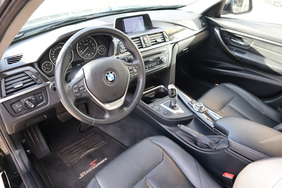 BMW 320i 2,0 aut. 4d