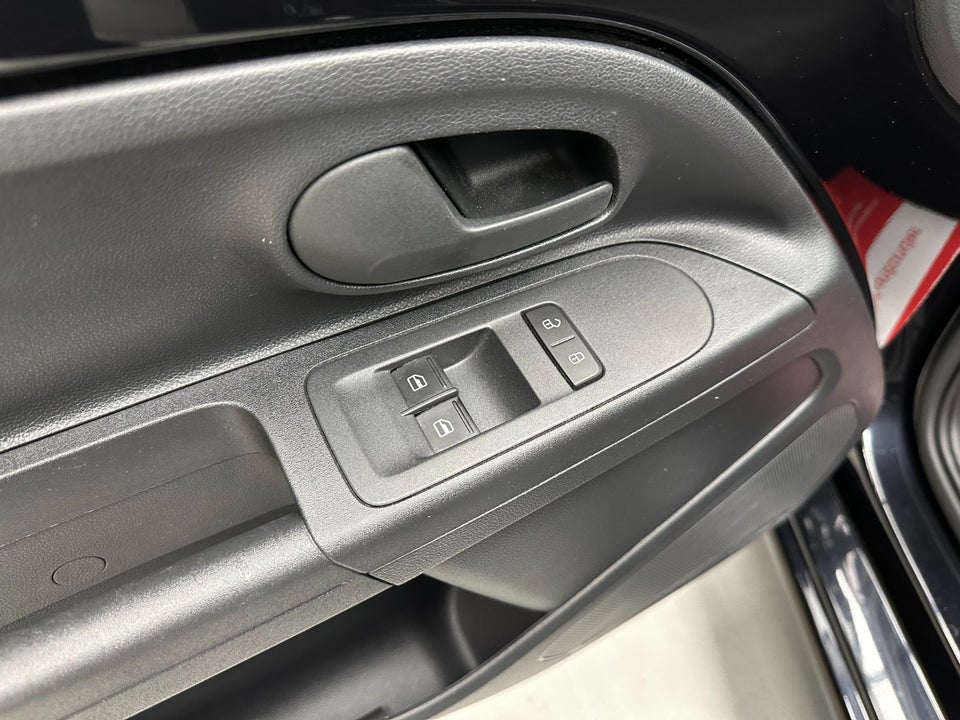 VW e-Up! Move Up! 5d