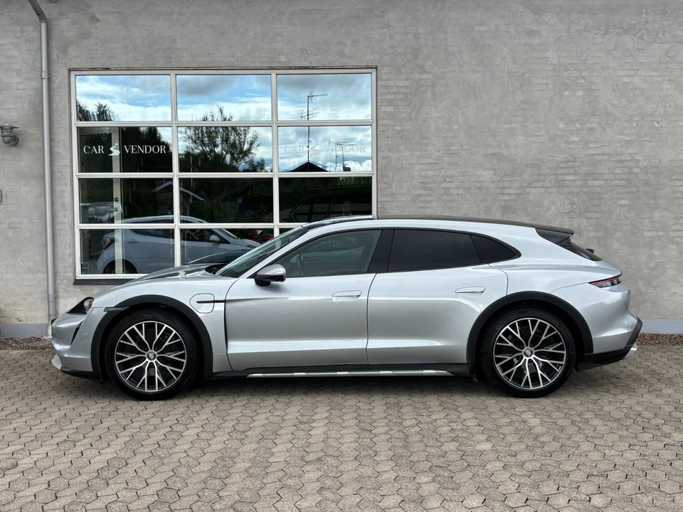 Porsche Taycan 4 Performance+ Cross Turismo 5d