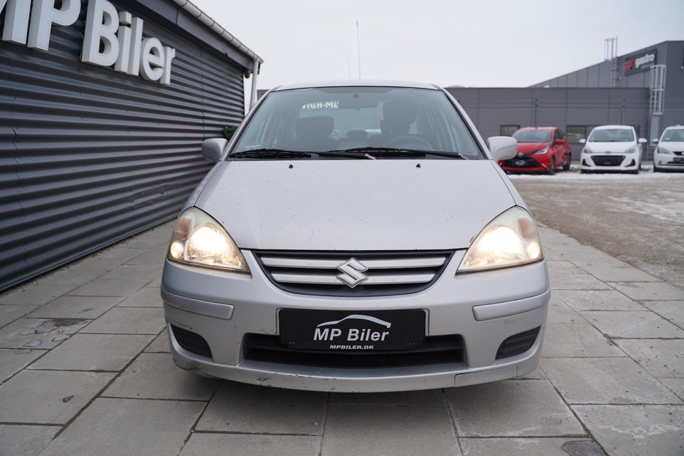 Suzuki Liana 1,6  4d