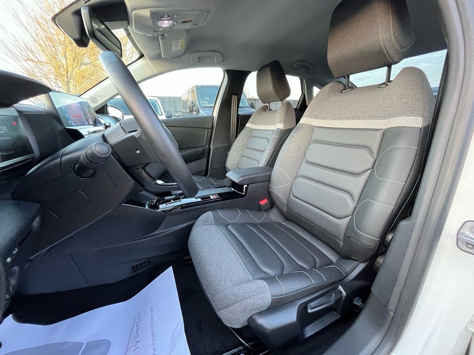 Citroën ë-C4 X 50 Shine 4d