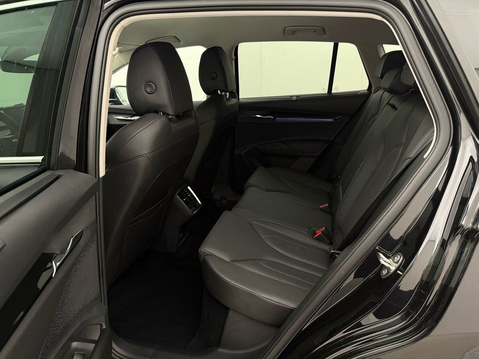 Skoda Enyaq 80 iV Selection Suite 5d