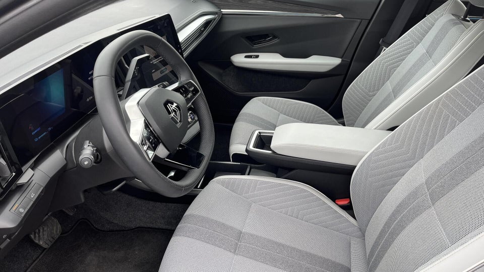 Renault Scenic E-Tech 87 Iconic 5d