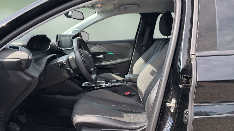 Peugeot 208 1,2 PureTech 100 Supreme+ 5d