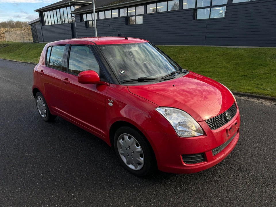 Suzuki Swift 1,3 DDiS GLX 5d