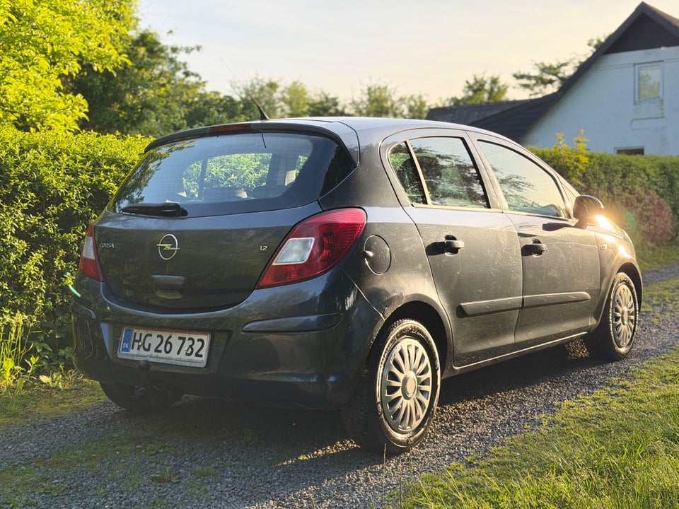 Opel Corsa 1,2 16V Enjoy 5d