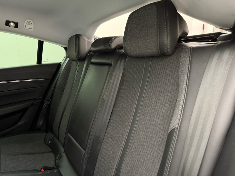 Peugeot 508 1,6 Hybrid Allure Pack EAT8 5d