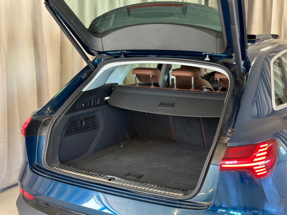 Audi e-tron 50 quattro 5d