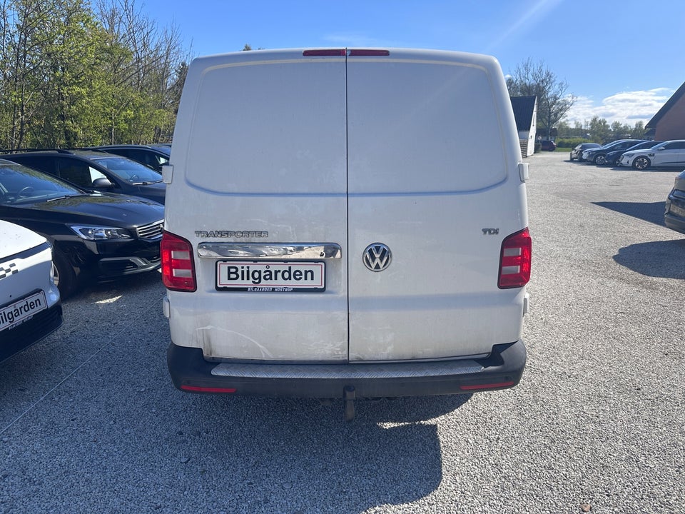 VW Transporter 2,0 TDi 102 Kassevogn lang