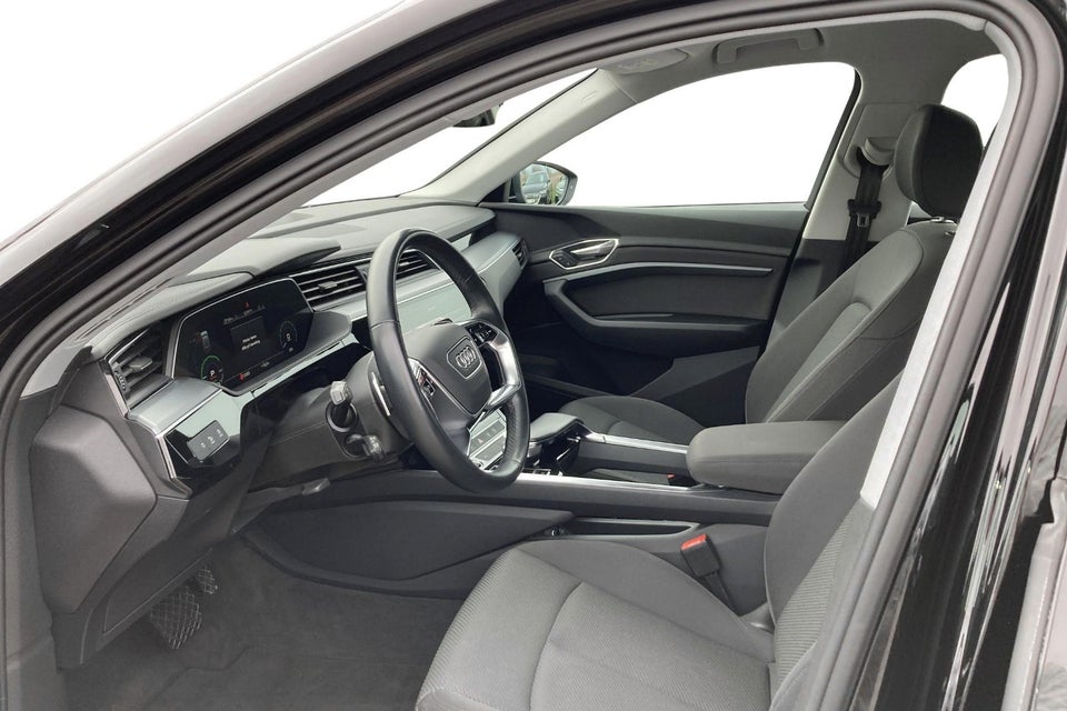 Audi e-tron 50 quattro 5d