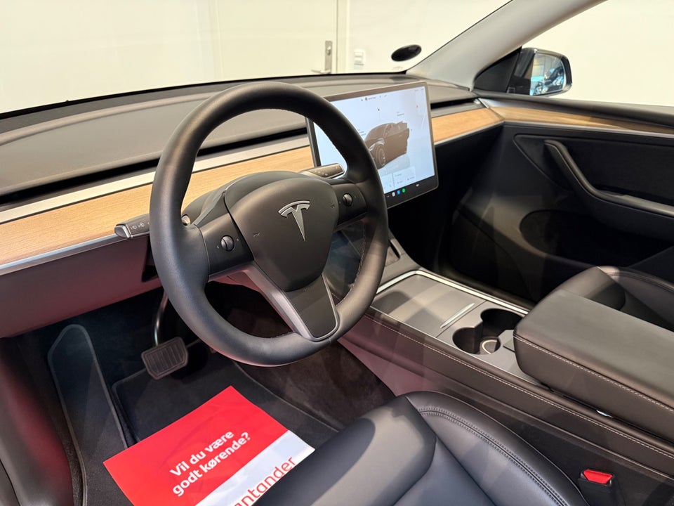 Tesla Model Y Long Range AWD 5d