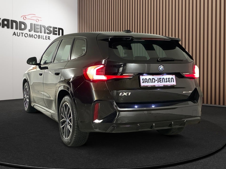 BMW iX1 xDrive30 M-Sport Premium 5d