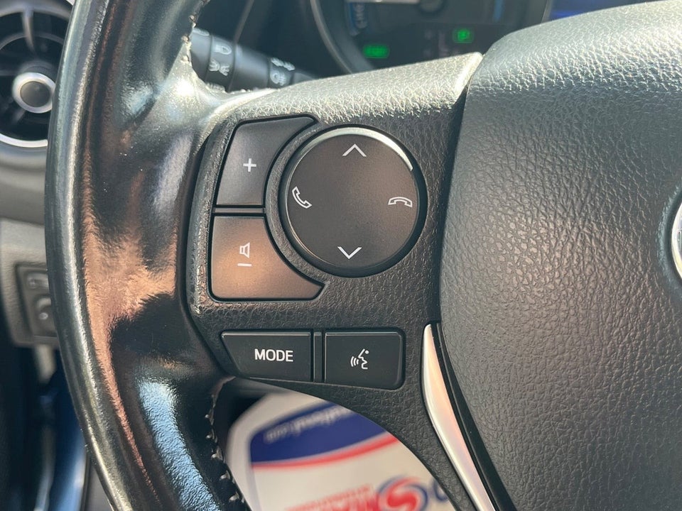 Toyota Auris 1,8 Hybrid H2 Comfort CVT 5d