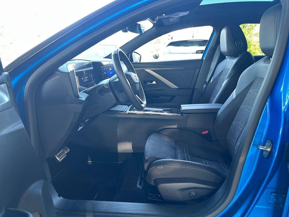 Opel Astra-e 54 Ultimate 5d