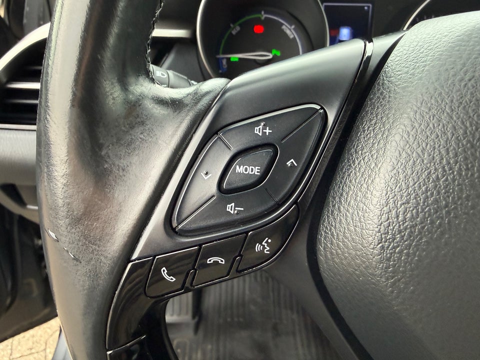 Toyota C-HR 1,8 Hybrid C-LUB Premium CVT 5d