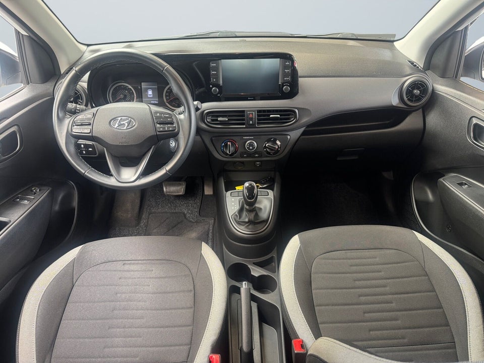 Hyundai i10 1,0 MPi Essential AMT 5d