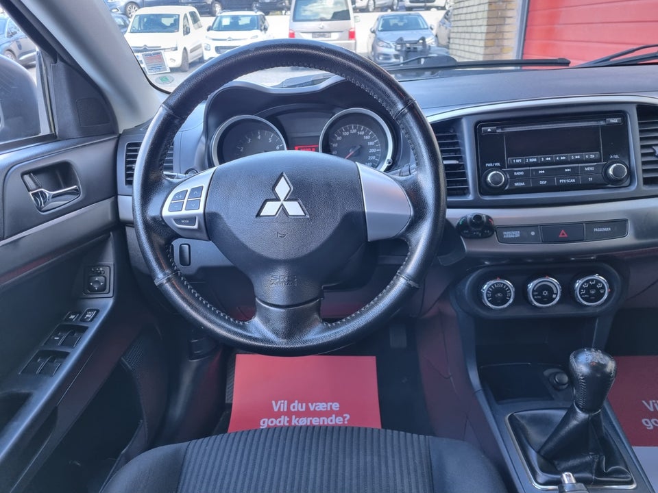 Mitsubishi Lancer 1,6 Invite SportBack 5d