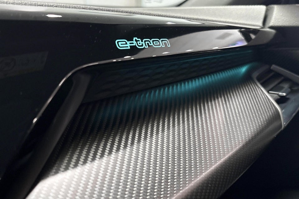 Audi e-tron GT quattro 4d