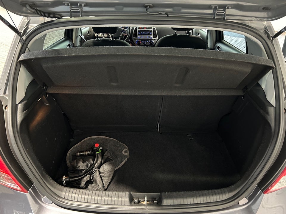 Hyundai i20 1,25 Classic Go! 5d