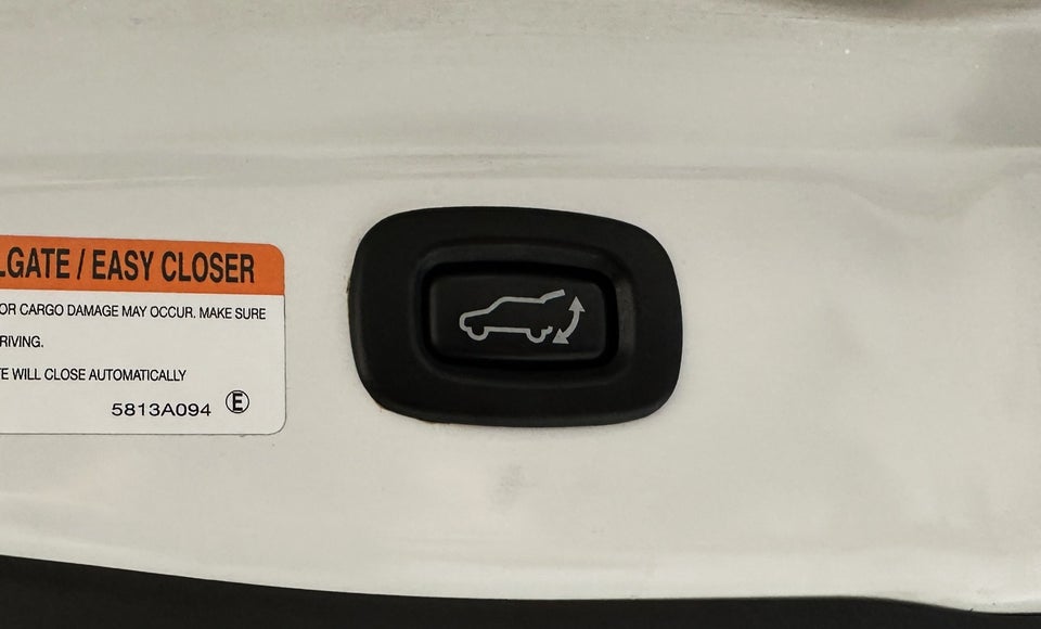 Mitsubishi Outlander 2,4 PHEV Luxury CVT 4WD 5d