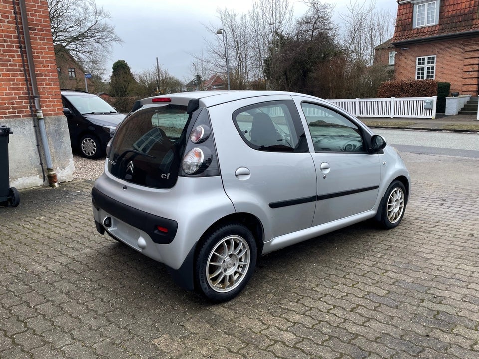 Citroën C1 1,0 VTi Feel 5d