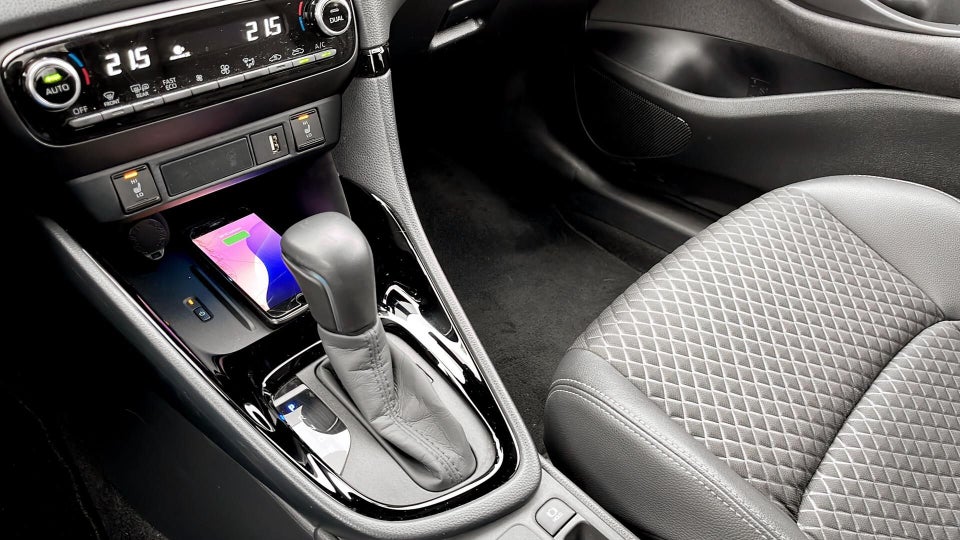 Toyota Yaris 1,5 Hybrid Style e-CVT 5d