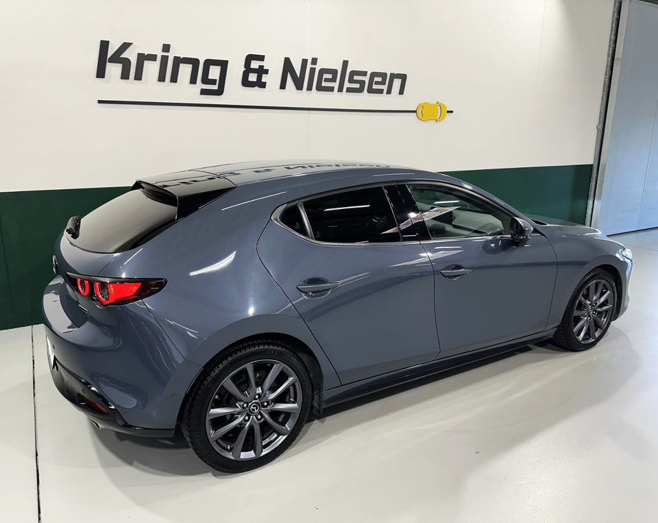 Mazda 3 2,0 SkyActiv-G 122 Cosmo aut. 5d