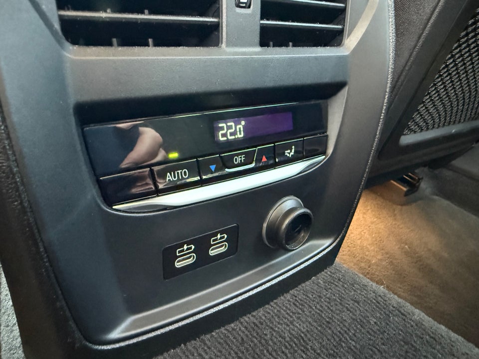 BMW 320d 2,0 Touring Connected aut. 5d
