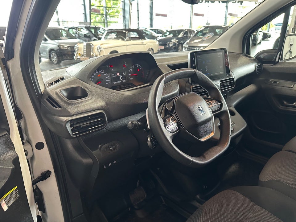 Peugeot Partner 1,5 BlueHDi 130 L2V2 Plus Pro EAT8 Van