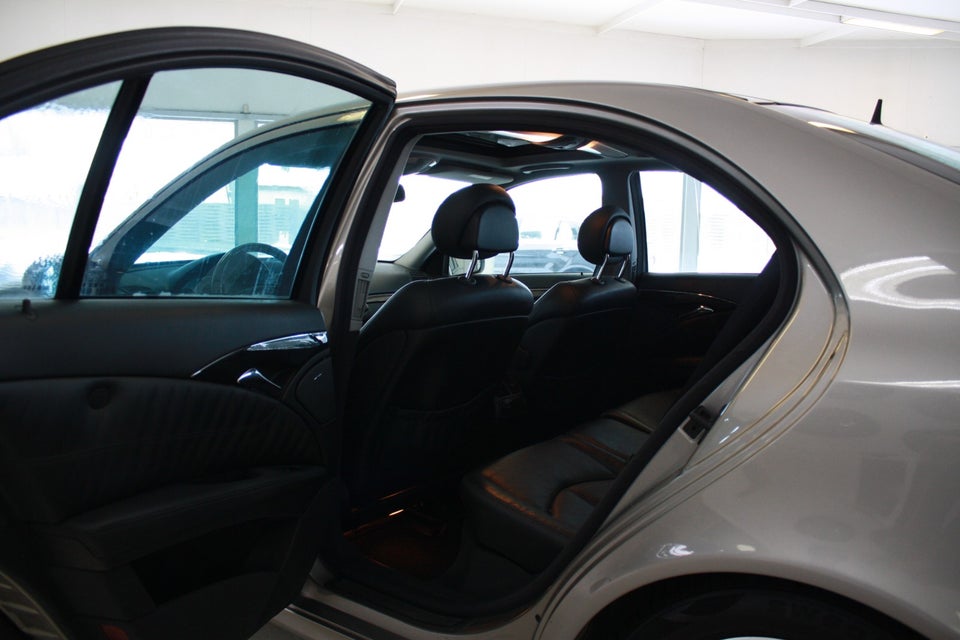 Mercedes E240 2,6 Avantgarde aut. 4d