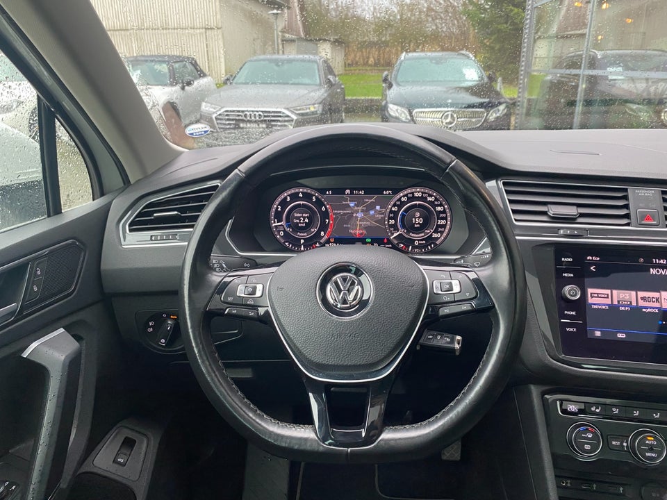 VW Tiguan 2,0 TSi 220 R-line DSG 4Motion 5d