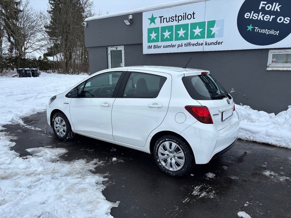 Toyota Yaris 1,5 Hybrid H1 e-CVT 5d
