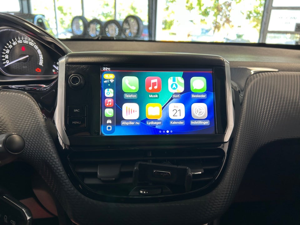 Peugeot 2008 1,6 BlueHDi 100 GT Line Sky 5d