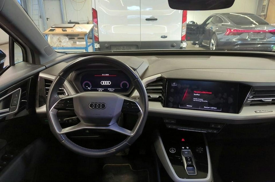 Audi Q4 e-tron 40 S-line 5d