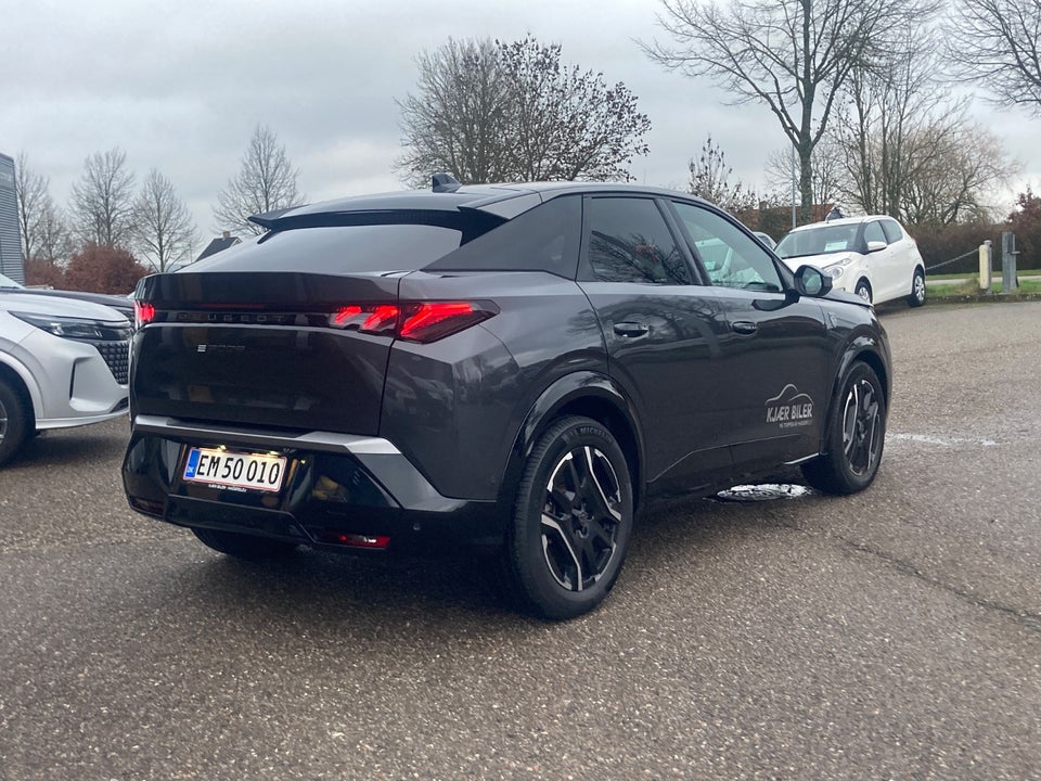 Peugeot e-3008 77 GT Pack 5d