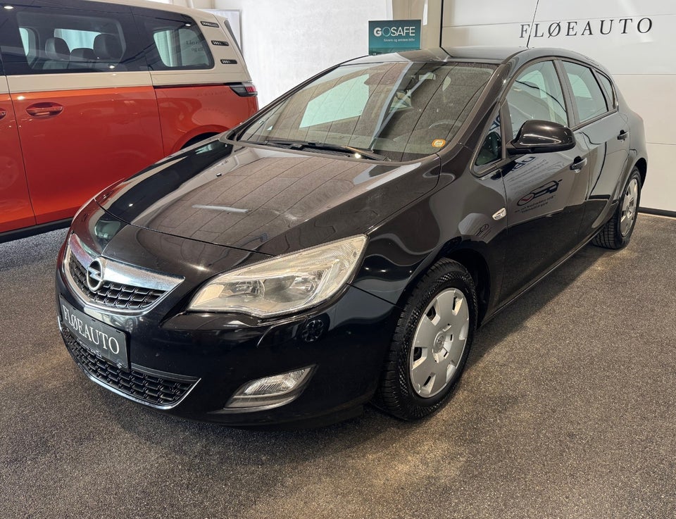 Opel Astra 1,3 CDTi 95 Enjoy 5d