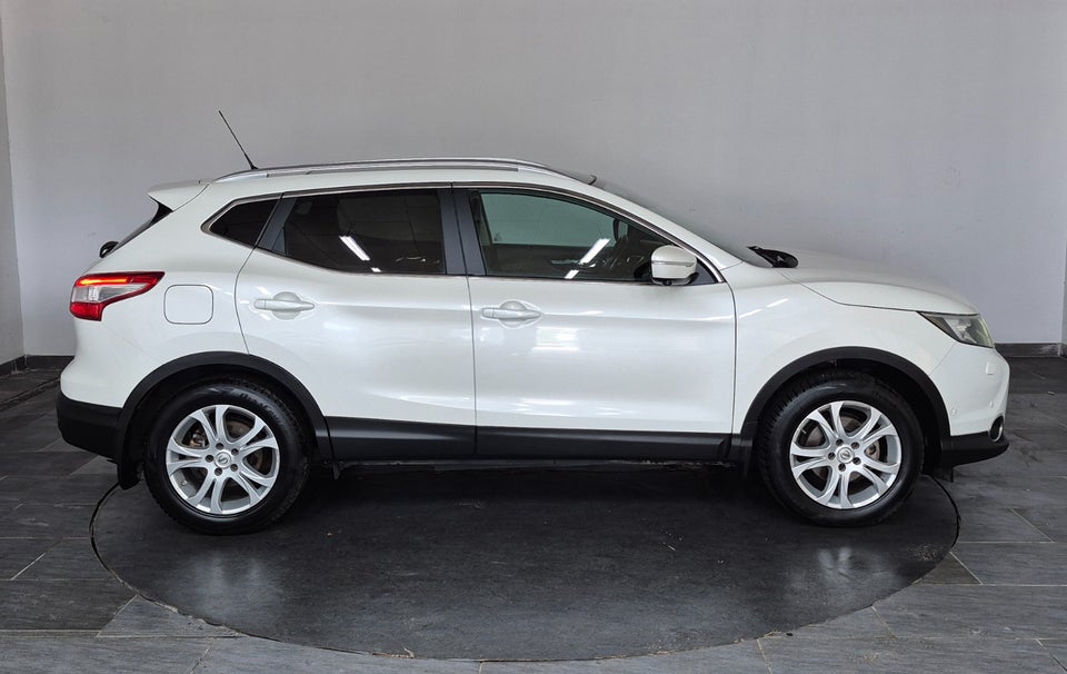 Nissan Qashqai 1,2 Dig-T 115 Tekna 5d